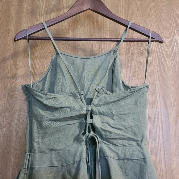 ABERCROMBIE & FITCH green LINEN BLEND JUMPSUIT HAS WIDE CROPPED LEG size - Picture 4 of 10